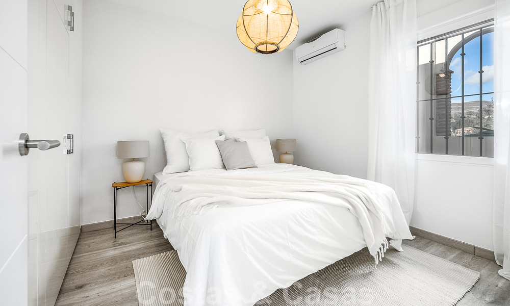 Mediterrane luxevilla te koop met 5 slaapkamers in een prestigieuze golfomgeving in Nueva Andalucia’s vallei, Marbella 50863