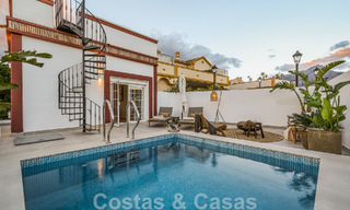 Recent gerenoveerde villa te koop, met panoramisch zeezicht gelegen in het begeerde Nueva Andalucia, Marbella 51342 