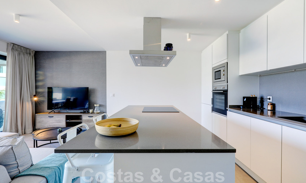 Instapklaar, modern 3-slaapkamer appartement te koop in een golfresort op de New Golden Mile, tussen Marbella en Estepona 50807