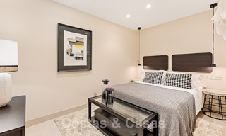 Ruim, stijlvol appartement te koop in een gated complex op eerstelijnsstrand met zeezicht, op de New Golden Mile, Marbella - Estepona 51302 