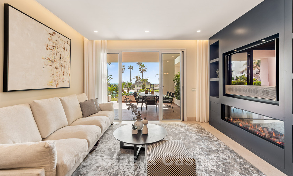Ruim, stijlvol appartement te koop in een gated complex op eerstelijnsstrand met zeezicht, op de New Golden Mile, Marbella - Estepona 51314