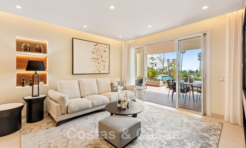 Ruim, stijlvol appartement te koop in een gated complex op eerstelijnsstrand met zeezicht, op de New Golden Mile, Marbella - Estepona 51317