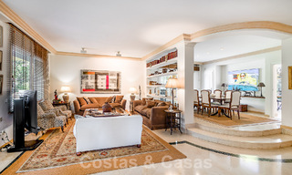 Vrijstaande luxevilla in Mediterrane stijl te koop op een steenworp van het strand en voorzieningen in het prestigieuze Guadalmina Baja te Marbella 51246 