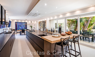 Vrijstaande luxevilla in Mediterrane stijl te koop op een steenworp van het strand en voorzieningen in het prestigieuze Guadalmina Baja te Marbella 51257 
