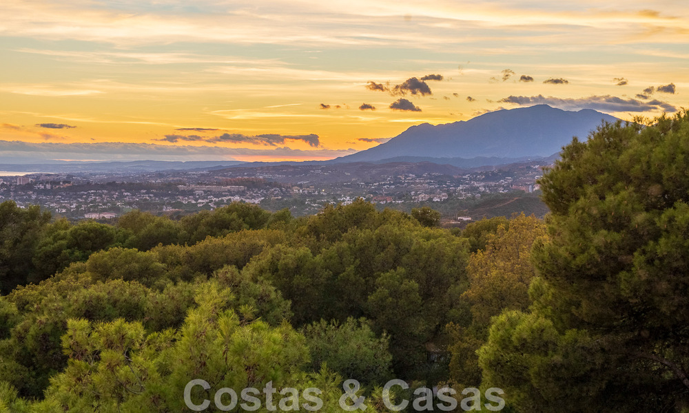 Ruime halfvrijstaande woning te koop met schitterend zeezicht, in Sierra Blanca, op de Golden Mila van Marbella 51131