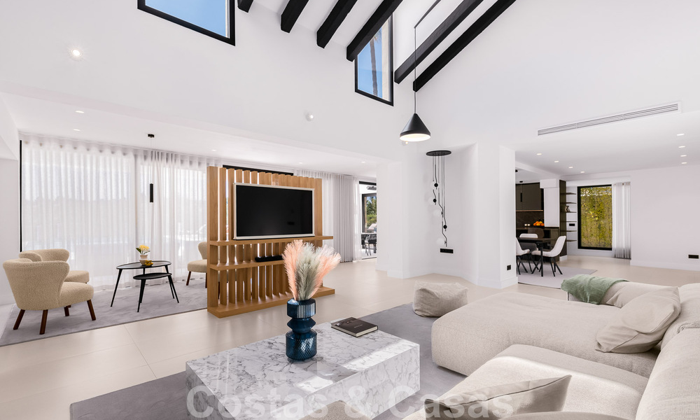 Instapklare luxevilla te koop grenzend aan de Las Brisas golfbaan, in een afgeschermde wijk in Nueva Andalucia’s golfvallei, Marbella 51441
