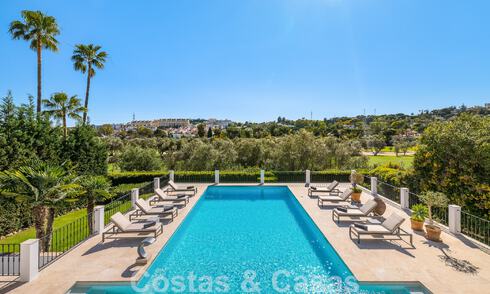 Instapklare luxevilla te koop grenzend aan de Las Brisas golfbaan, in een afgeschermde wijk in Nueva Andalucia’s golfvallei, Marbella 51457