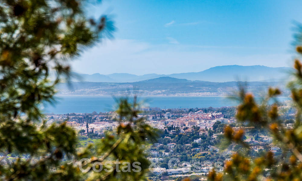 Ruime halfvrijstaande woning met eigentijds design te koop in Sierra Blanca, op de Golden Mila van Marbella 52571