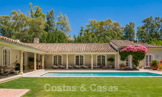 Spaanse villa te koop met Mediterrane bouwstijl en een grote tuin gelegen nabij San Pedro in Marbella - Benahavis 52488 