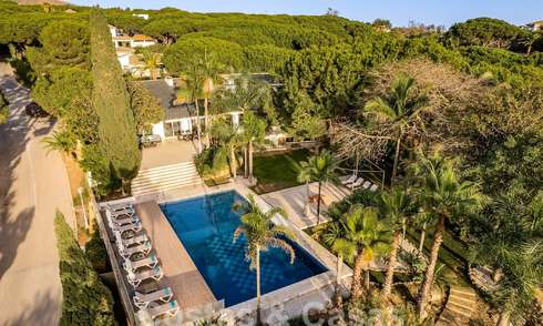 Ruime luxevilla te koop met uitgestrekte privétuin ten oosten van Marbella centrum 52526