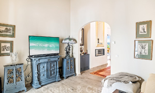 Traditionele luxevilla te koop met prachtig uitzicht op de grens van Marbella en Mijas 51724 