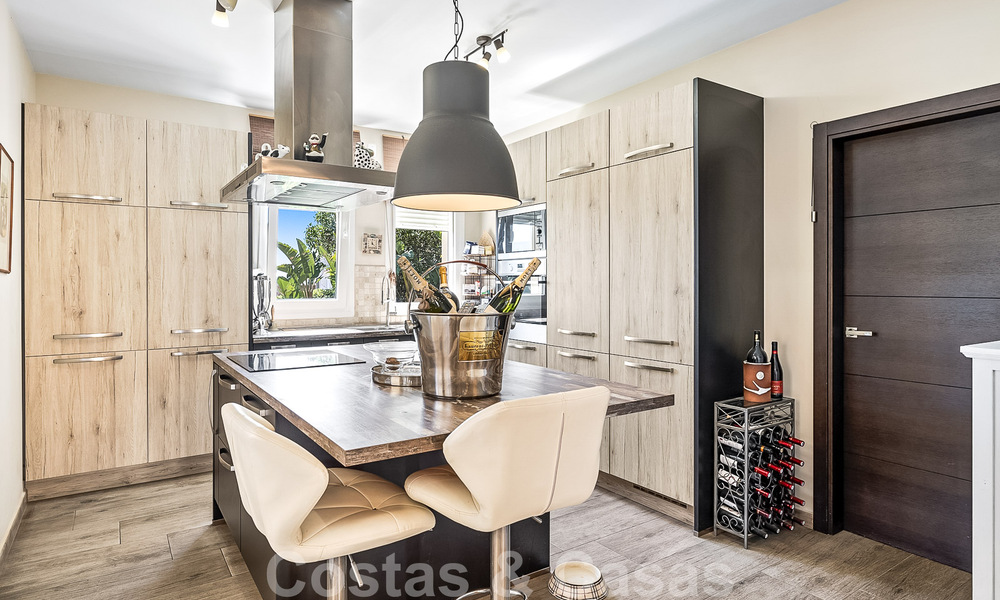 Traditionele luxevilla te koop met prachtig uitzicht op de grens van Marbella en Mijas 51725