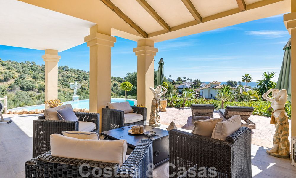 Traditionele luxevilla te koop met prachtig uitzicht op de grens van Marbella en Mijas 51753