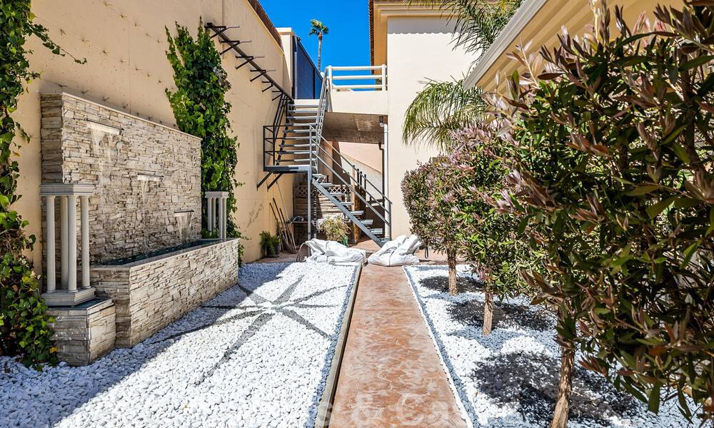 Traditionele luxevilla te koop met prachtig uitzicht op de grens van Marbella en Mijas 51759