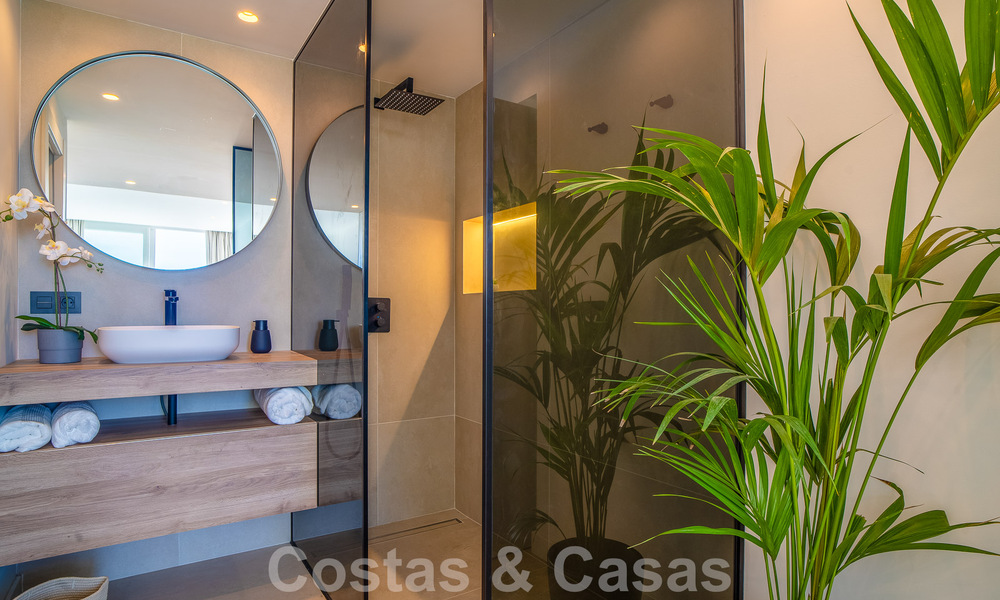 Volledig gerenoveerd modern penthouse te koop in een gated community in La Quinta, Marbella - Benahavis 51650