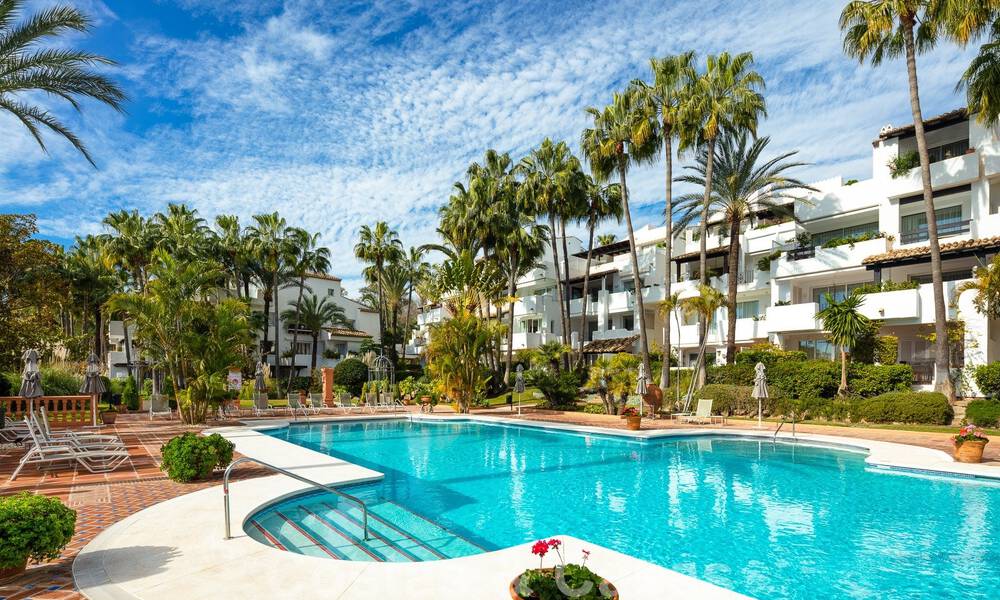 Luxueus gerenoveerd appartement te koop met 3 slaapkamers in Puente Romano op de Golden Mile, Marbella 51761