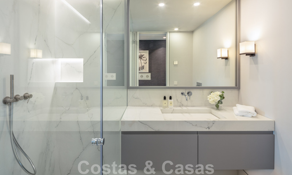 Luxueus gerenoveerd appartement te koop met 3 slaapkamers in Puente Romano op de Golden Mile, Marbella 51767