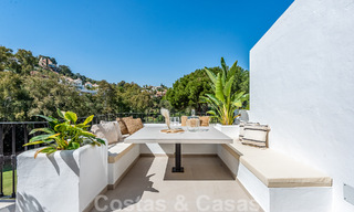Karaktervol penthouse te koop met ontspannend uitzicht op de golfbanen in La Quinta, Benahavis - Marbella 52048 