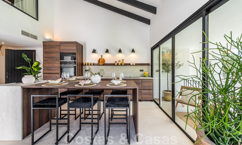 Karaktervol penthouse te koop met ontspannend uitzicht op de golfbanen in La Quinta, Benahavis - Marbella 52050