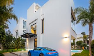 Instapklare, moderne luxevilla te koop, beachside Golden Mile, Marbella 51804 