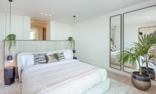 Instapklare. Exclusieve, nieuwe villa met onbelemmerd zeezicht te koop, gelegen in een beveiligde wijk in La Quinta, Marbella - Benahavis 51844 