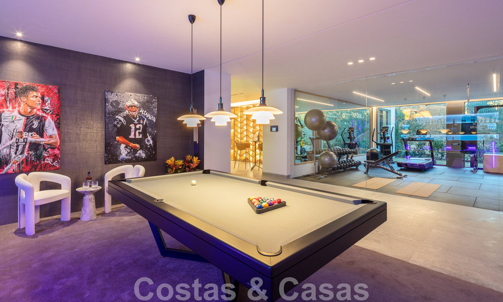 Instapklare. Exclusieve, nieuwe villa met onbelemmerd zeezicht te koop, gelegen in een beveiligde wijk in La Quinta, Marbella - Benahavis 51859