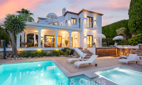 Luxueuze villa te koop met een traditionele bouwstijl gelegen in een gated community van Nueva Andalucia, Marbella 53690