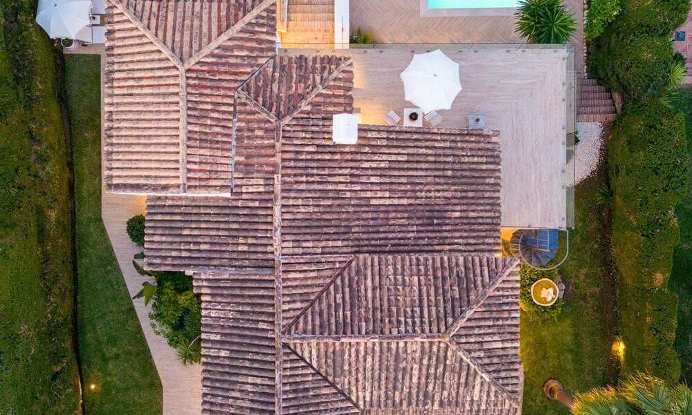 Luxueuze villa te koop met een traditionele bouwstijl gelegen in een gated community van Nueva Andalucia, Marbella 53707