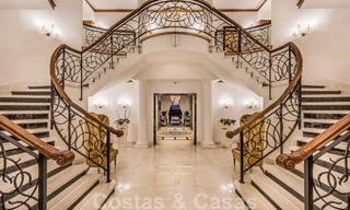 Majestueuze, hoogstaande luxevilla te koop met 7 slaapkamers in een exclusieve urbanisatie ten oosten van Marbella centrum 51985 