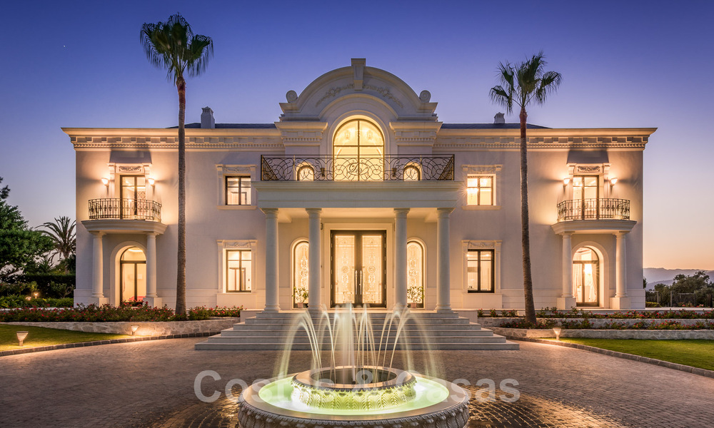 Majestueuze, hoogstaande luxevilla te koop met 7 slaapkamers in een exclusieve urbanisatie ten oosten van Marbella centrum 51992