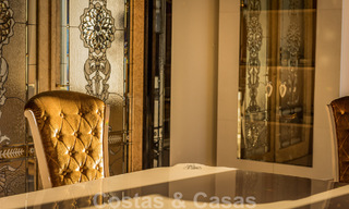 Majestueuze, hoogstaande luxevilla te koop met 7 slaapkamers in een exclusieve urbanisatie ten oosten van Marbella centrum 51999 