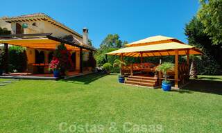Majestueuze exclusieve villa te koop, eerstelijns strand, tussen Marbella en Estepona 29612 