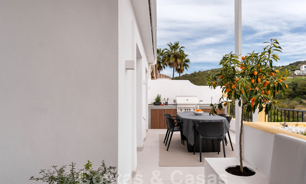 Kwalitatief gerenoveerd appartement te koop met uitzicht op de golfbanen van La Quinta te Benahavis - Marbella 54368