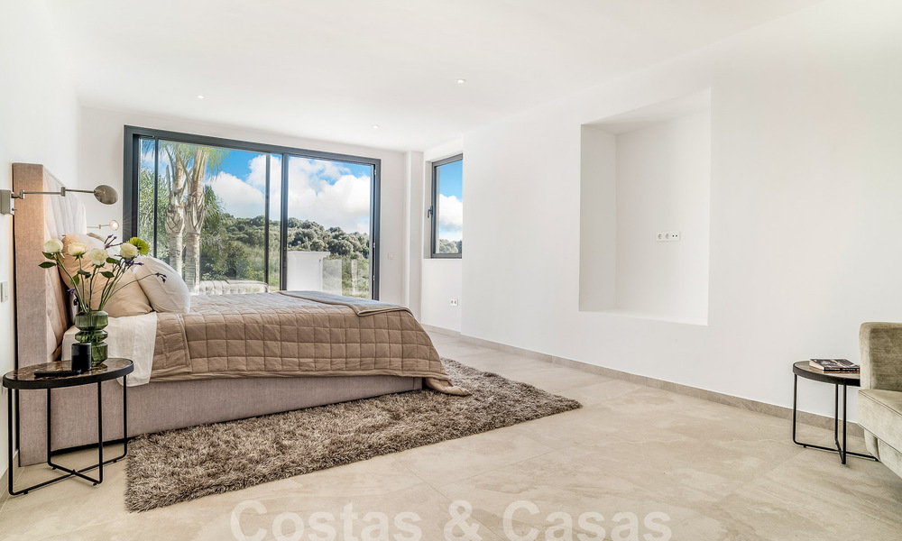 Mediterrane luxevilla te koop met een modernistische uitstraling in Benahavis - Marbella 53085