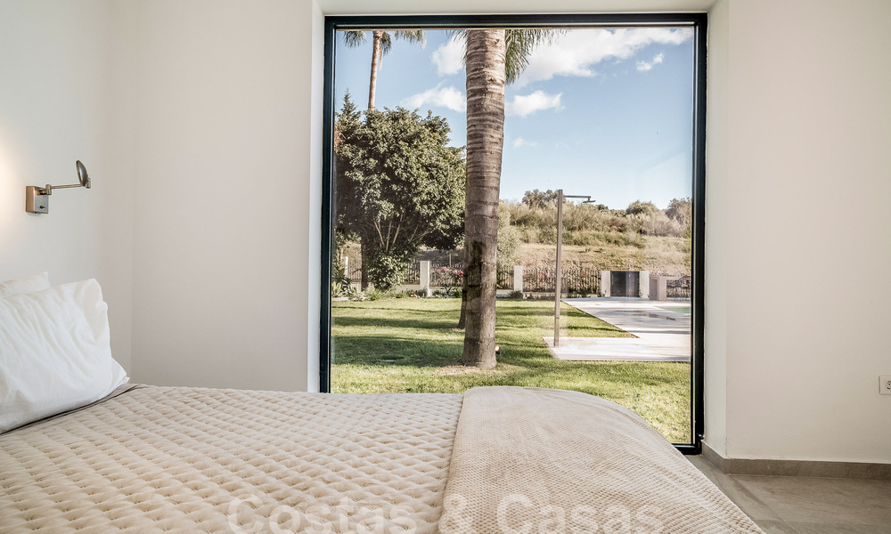 Mediterrane luxevilla te koop met een modernistische uitstraling in Benahavis - Marbella 53100