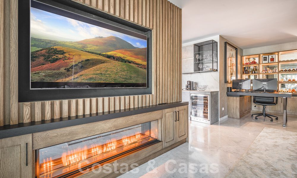 Mondain luxe appartement te koop, in Marina Puente Romano op de Golden Mile van Marbella 53762