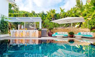 Ruime luxevilla met een modern-Mediterrane bouwstijl te koop in de prestigieuze strandwijk van Los Monteros, Oost Marbella 54598 