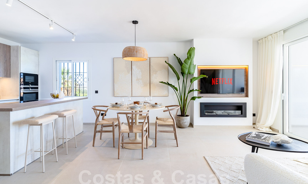 Charmant luxe appartement te koop met panoramisch uitzicht, op wandelafstand van Puerto Banus in Nueva Andalucia, Marbella 54374