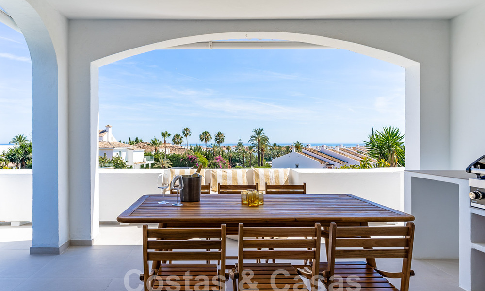 Charmant luxe appartement te koop met panoramisch uitzicht, op wandelafstand van Puerto Banus in Nueva Andalucia, Marbella 54381