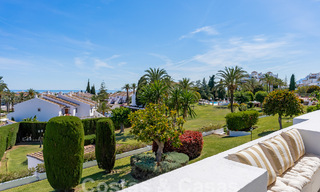 Charmant luxe appartement te koop met panoramisch uitzicht, op wandelafstand van Puerto Banus in Nueva Andalucia, Marbella 54382 