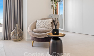 Luxueus duplex penthouse met adembenemend zeezicht te koop in de golfvallei van Nueva Andalucia, Marbella 54631 