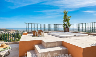 Luxueus duplex penthouse met adembenemend zeezicht te koop in de golfvallei van Nueva Andalucia, Marbella 54640 