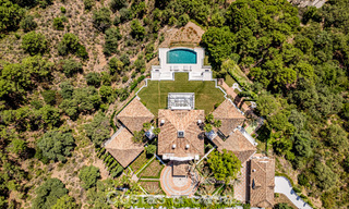 Boutique villa in resortstijl te koop met open zeezicht, genesteld in het weelderig groen van het exclusieve La Zagaleta golfresort, Marbella - Benahavis 54057 