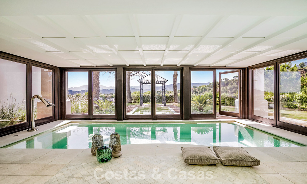 Boutique villa in resortstijl te koop met open zeezicht, genesteld in het weelderig groen van het exclusieve La Zagaleta golfresort, Marbella - Benahavis 54063