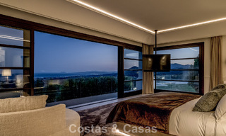 Boutique villa in resortstijl te koop met open zeezicht, genesteld in het weelderig groen van het exclusieve La Zagaleta golfresort, Marbella - Benahavis 54107 