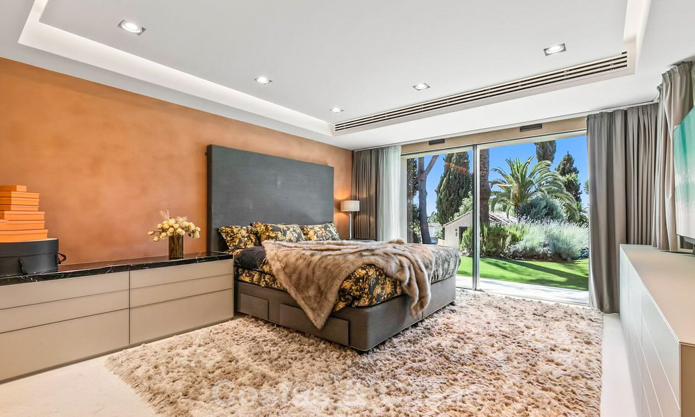 Rustieke luxevilla te koop met een verwarmd privézwembad en eigentijds interieur ten oosten van Marbella centrum 786362