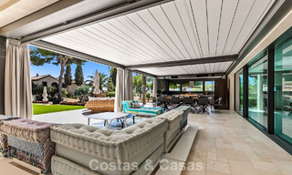 Rustieke luxevilla te koop met een verwarmd privézwembad en eigentijds interieur ten oosten van Marbella centrum 786372 