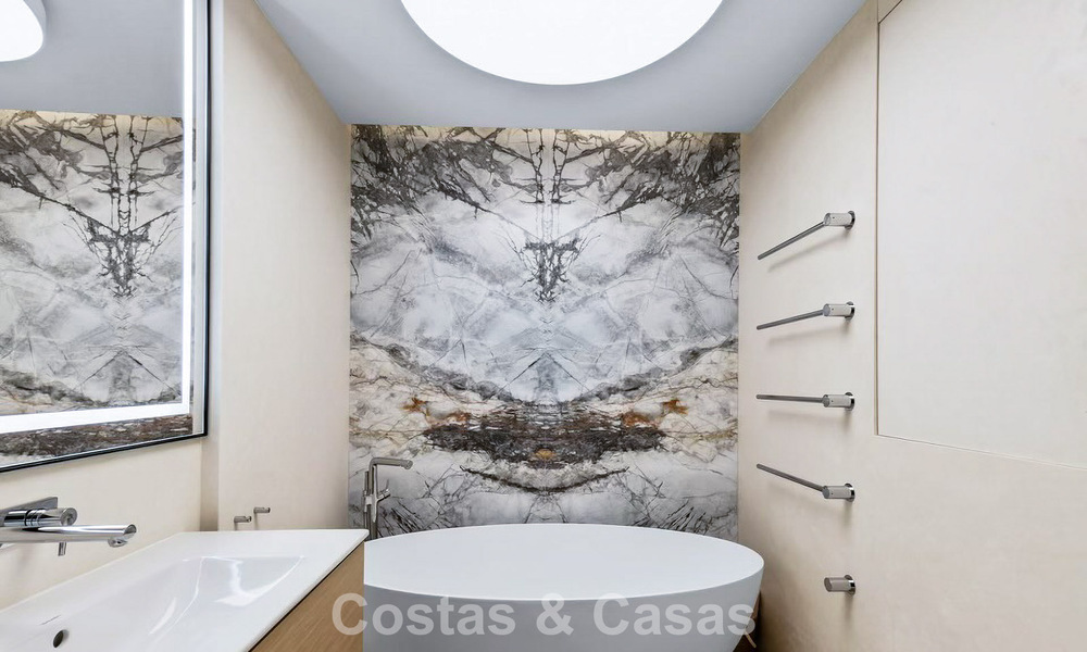 Rustieke luxevilla te koop met een verwarmd privézwembad en eigentijds interieur ten oosten van Marbella centrum 786379