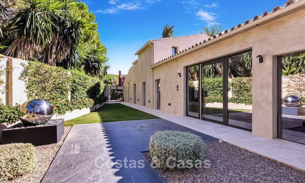 Rustieke luxevilla te koop met een verwarmd privézwembad en eigentijds interieur ten oosten van Marbella centrum 786382