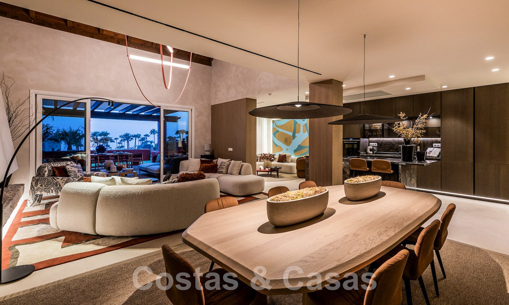 Uniek luxueus penthouse te koop, eerstelijnsstrand op de New Golden Mile tussen Marbella en Estepona centrum 54218